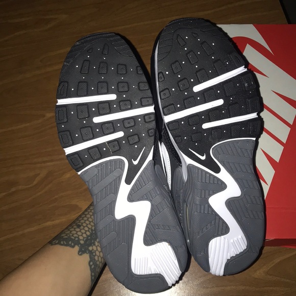 NIKE AIR MAX - Picture 3 of 5